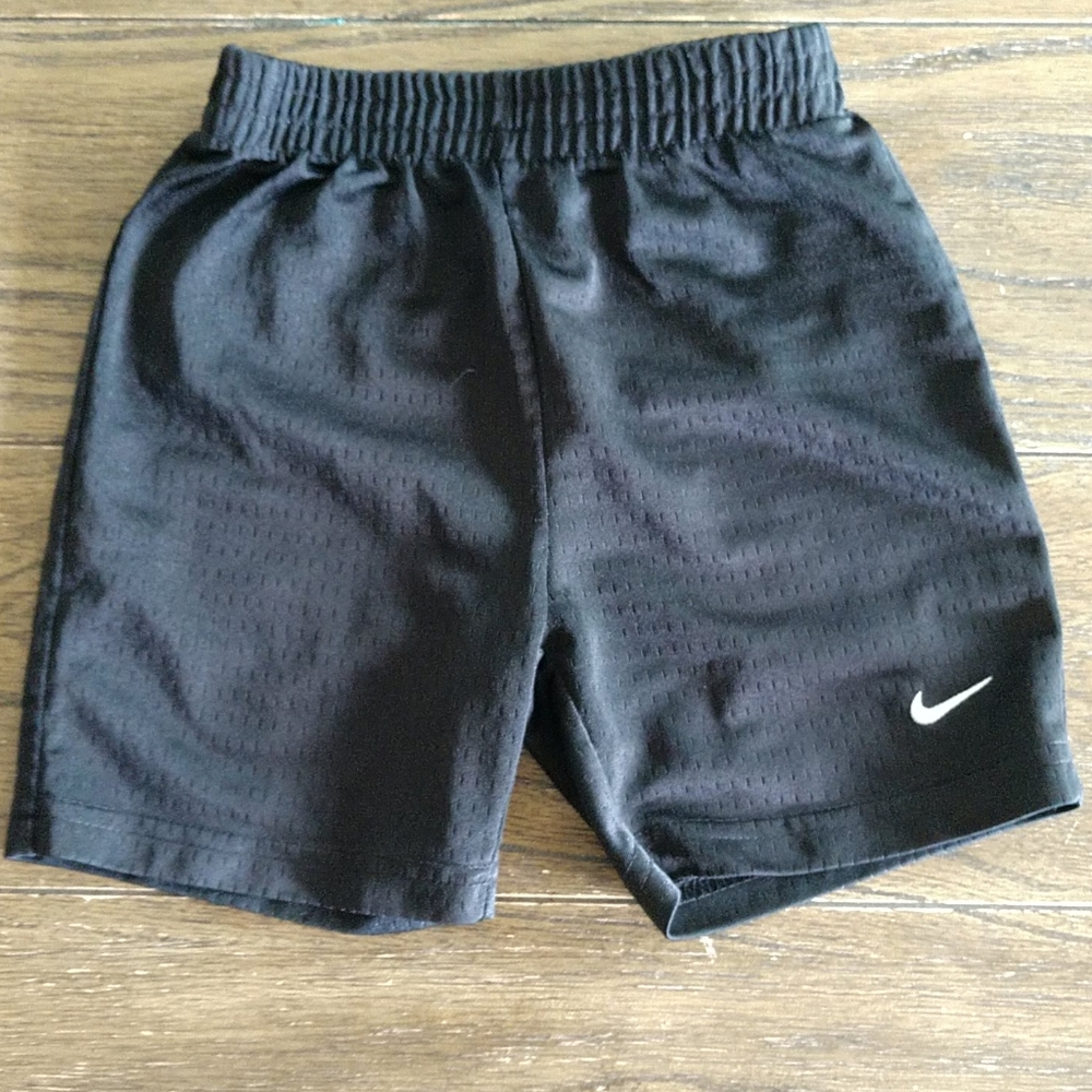 Nike shorts 18 mos